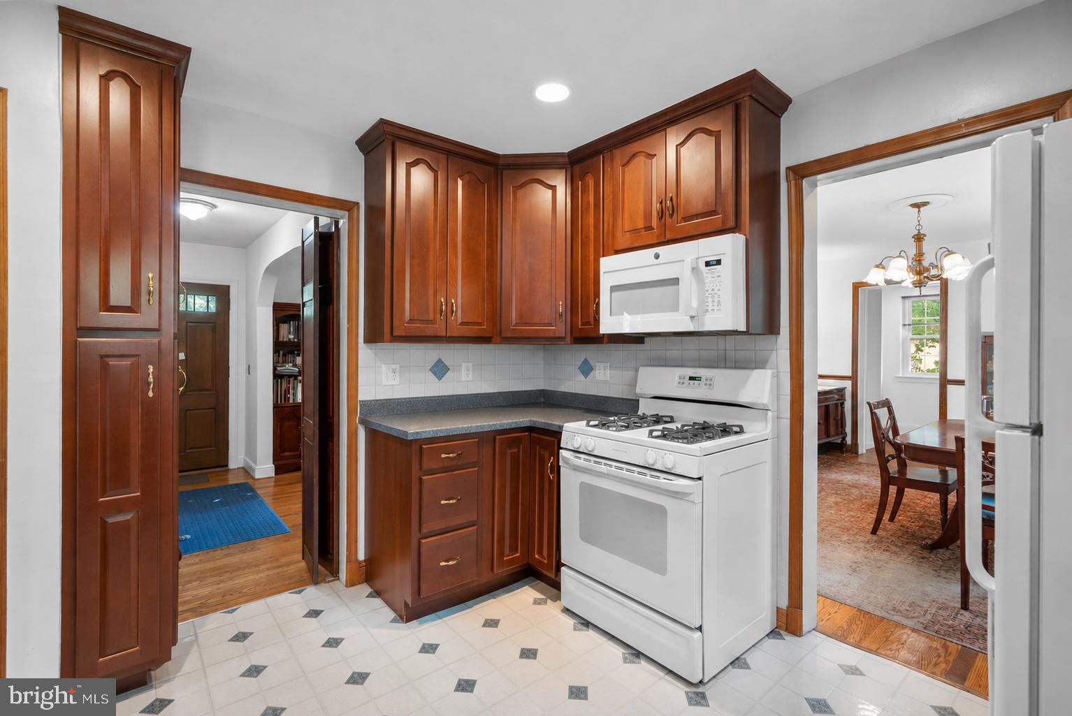 8911 Bradford Road Silver Spring, MD 20901 - Photo 16 of 55 Kitchen virtual
