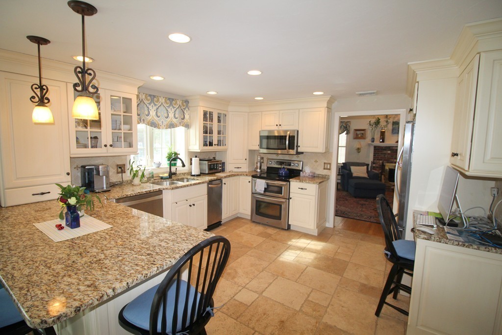2 Cutter Hill Road Hingham, MA 02043 - Photo 3 of 18 Gallery Image 3
