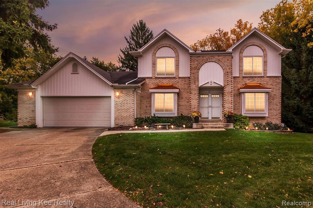 3971 Hidden Creek Court Rochester Hills, MI 48309 - Photo 2 of 42