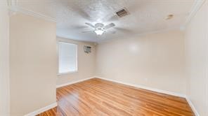 6907 Gainesville Street Houston, TX 77020 - Photo 11 of 21