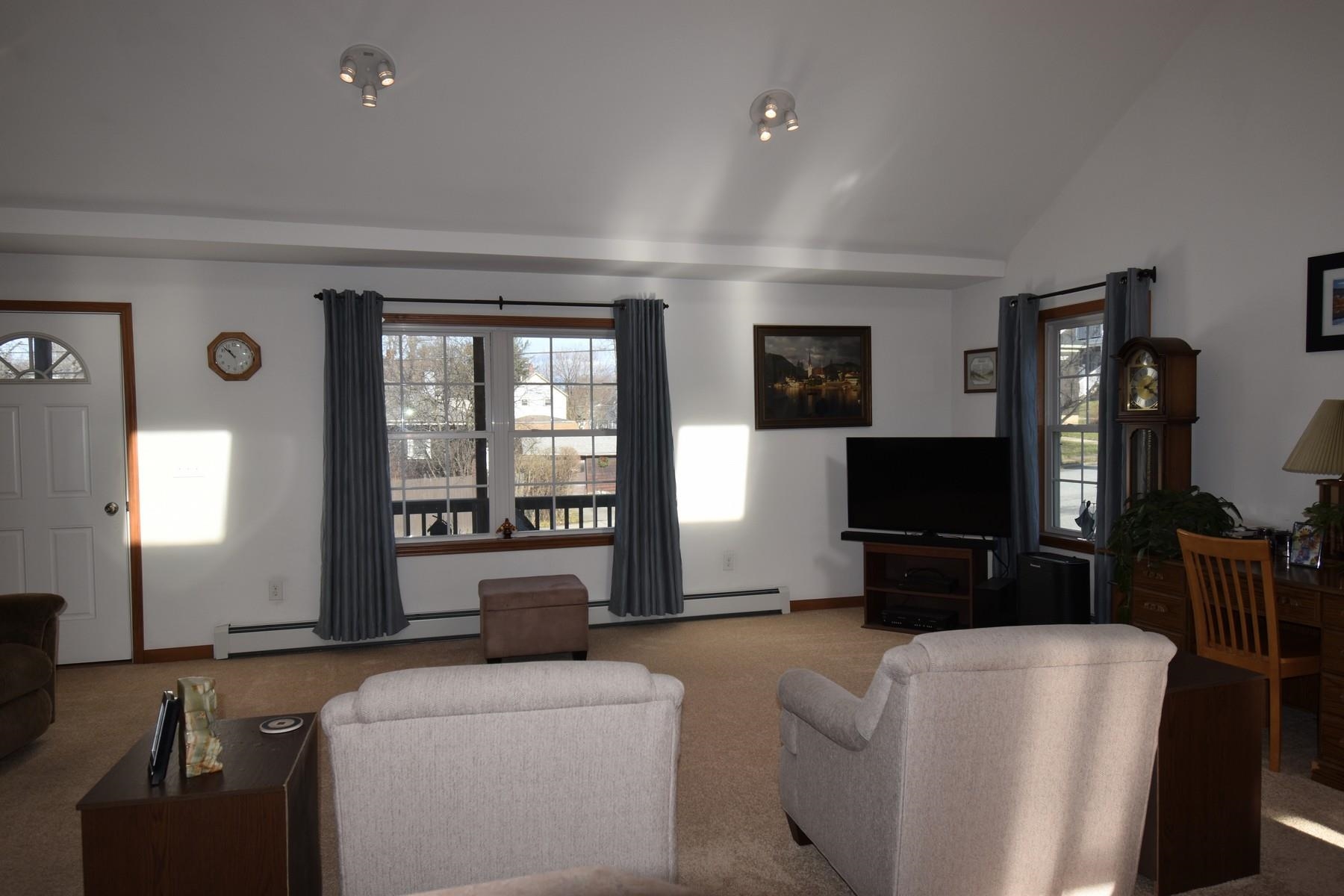 28 Burnham Avenue Rutland, VT 05701 - Photo 14 of 36