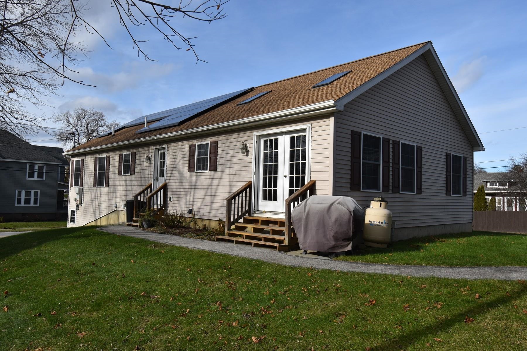 28 Burnham Avenue Rutland, VT 05701 - Photo 3 of 36