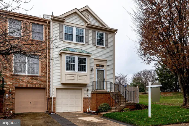 $515,000 | 21799 Leatherleaf Circle, Sterling, VA 20164