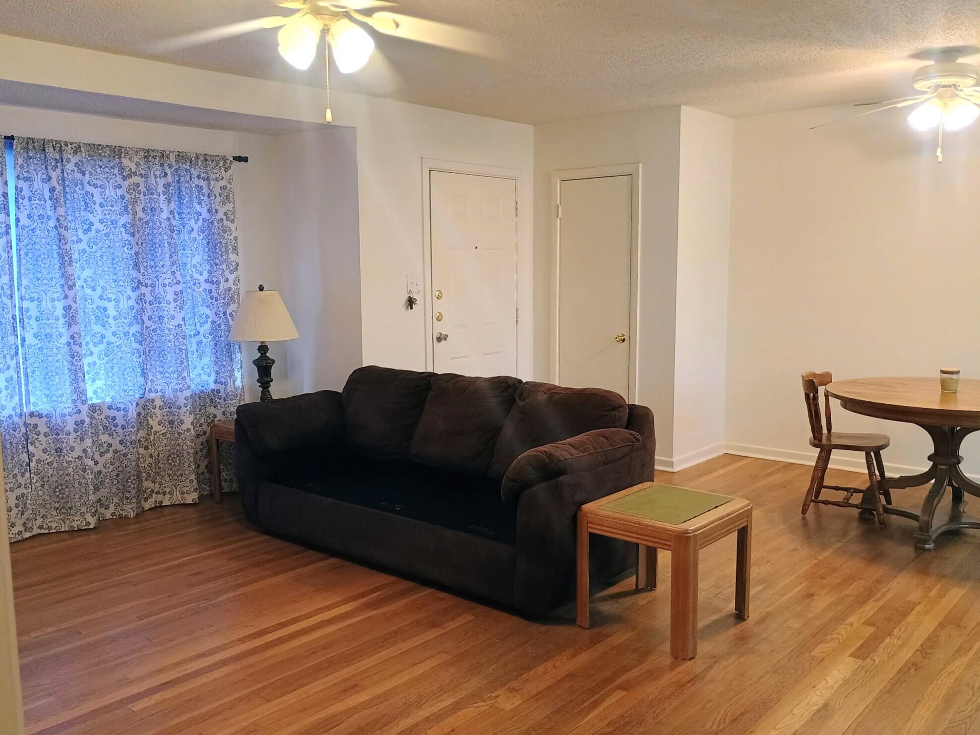 4420 37th Street Lubbock, TX 79414 - Photo 6 of 19 H LR dining