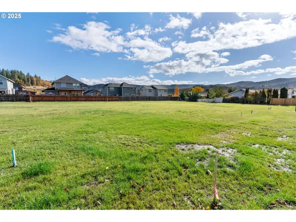 $270,000 | 3165 Maple Road, Hood River, OR 97031