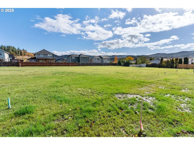 $270,000 | 3165 Maple Road, Hood River, OR 97031