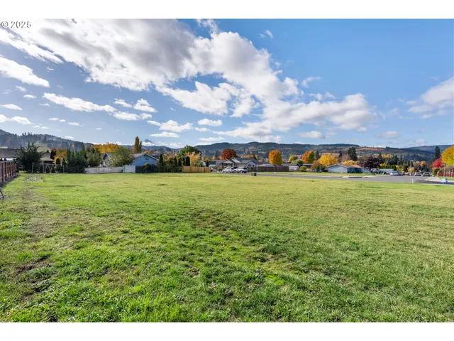 $270,000 | 3165 Maple Road, Hood River, OR 97031