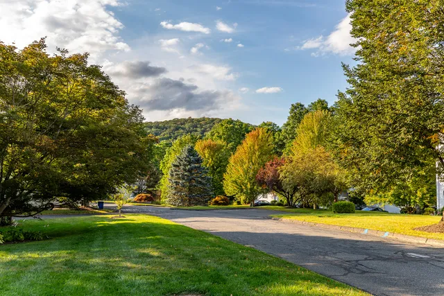 $650,000 | 35 Quarry Ridge Road, Unit 35, Washington, CT 06777