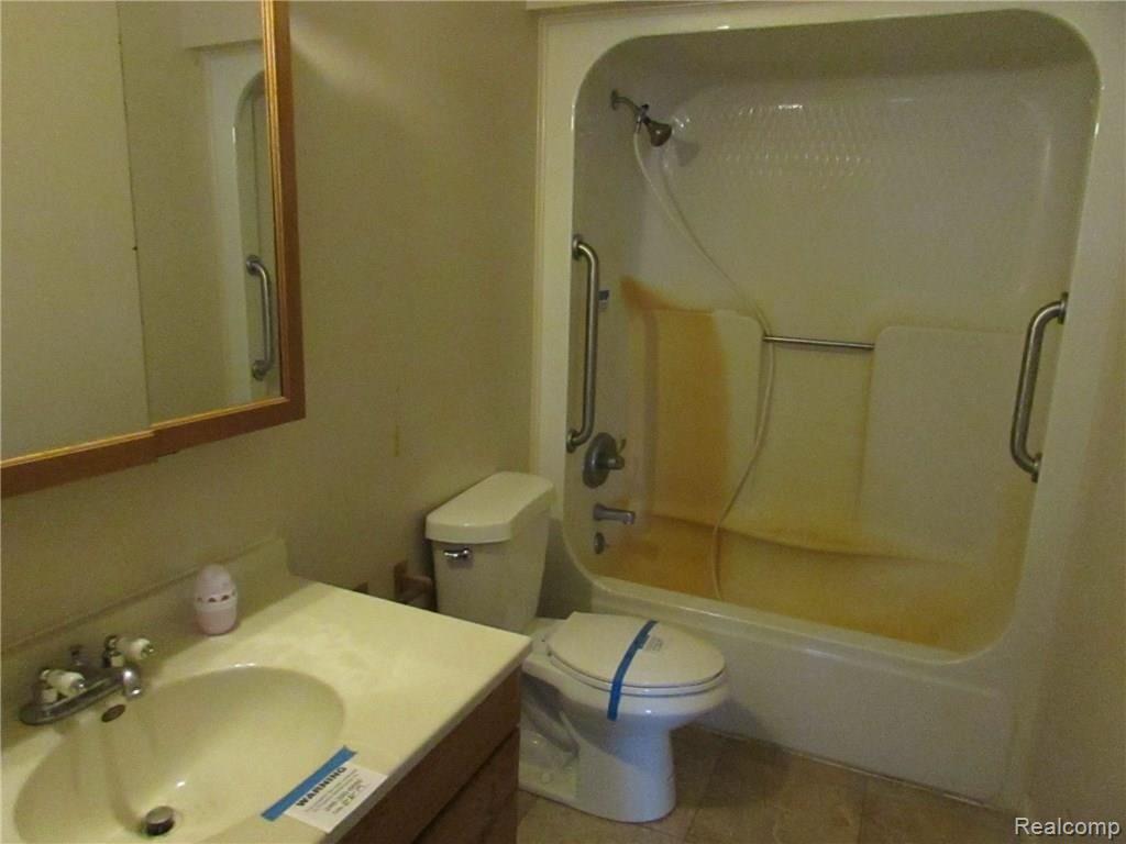 4432 North Vassar Road Flint, MI 48506 - Photo 11 of 21