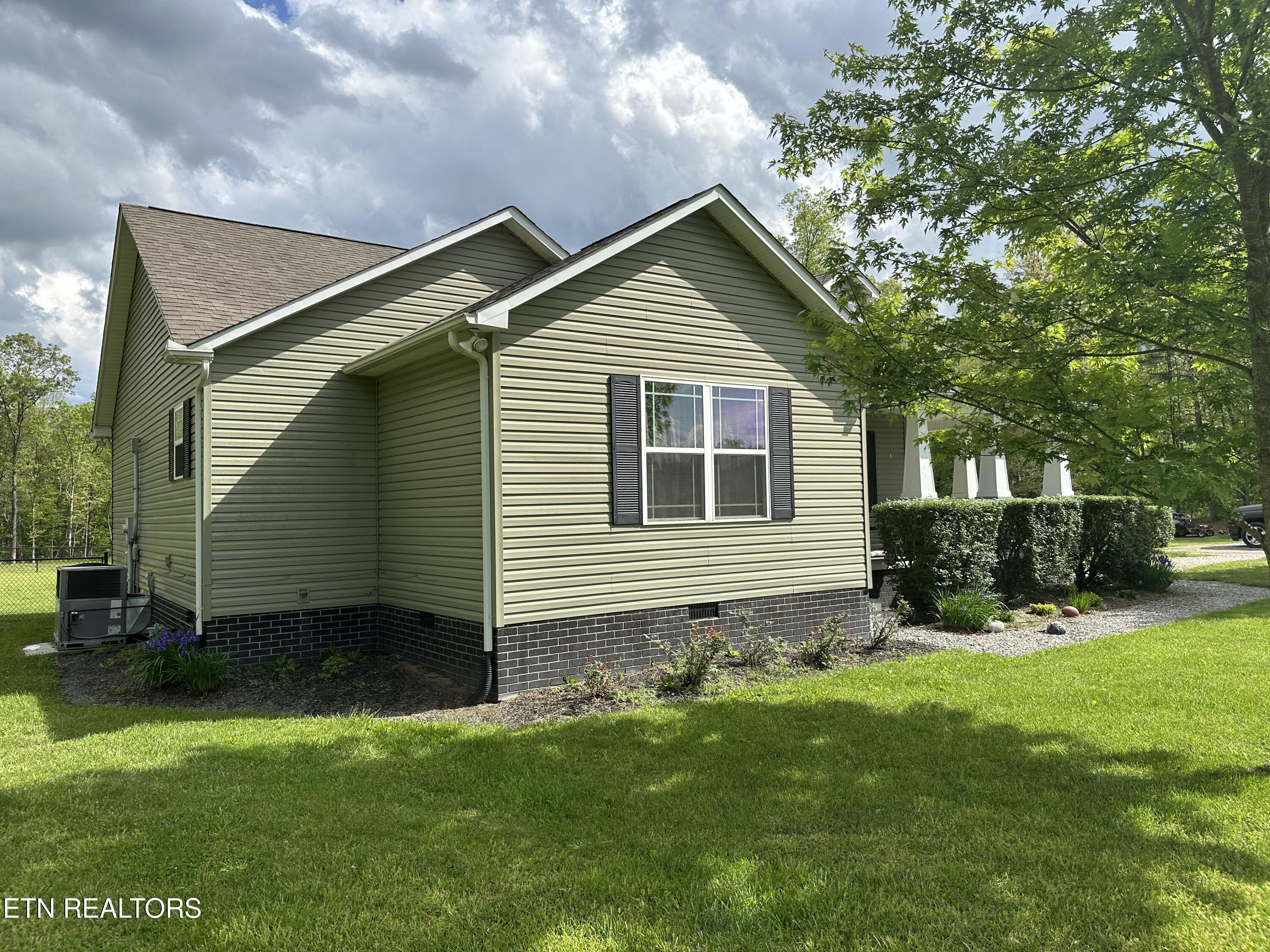288 Ivey Road Crossville, TN 38571 - Photo 18 of 40 IMG_2405