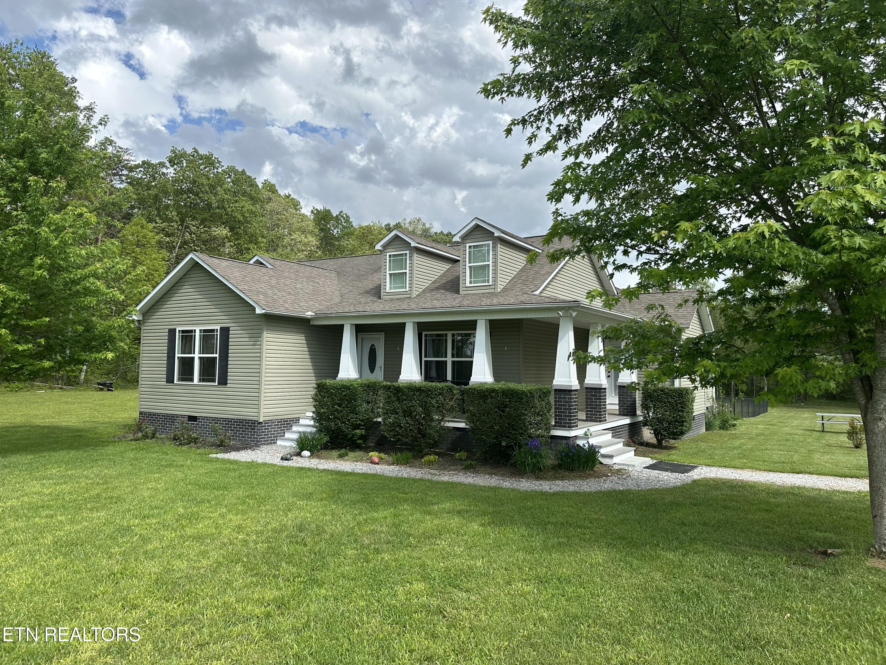 288 Ivey Road Crossville, TN 38571 - Photo 3 of 40 IMG_2400