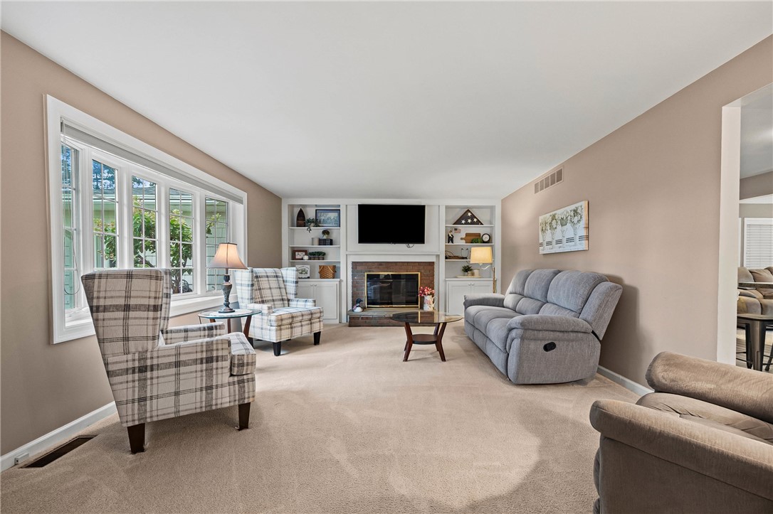 2095 English Road Greece, NY 14616 - Photo 10 of 41 Gallery Image 10