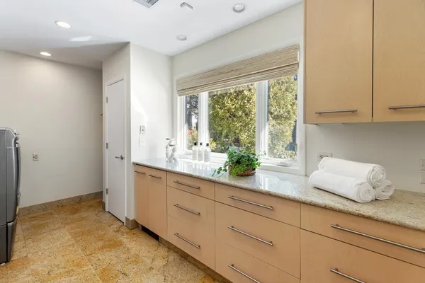 $5,700,000 | 9 Singletree Road, Brookline, MA 02467