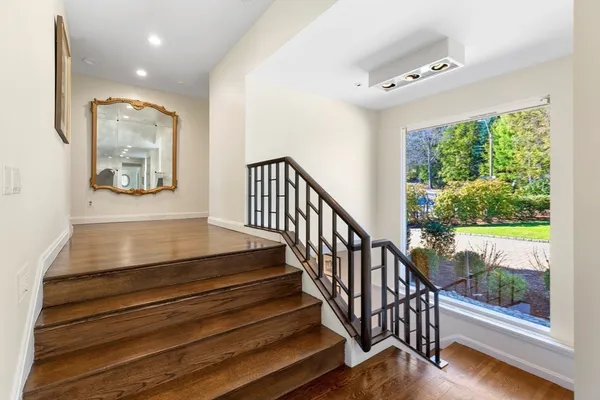 $5,700,000 | 9 Singletree Road, Brookline, MA 02467