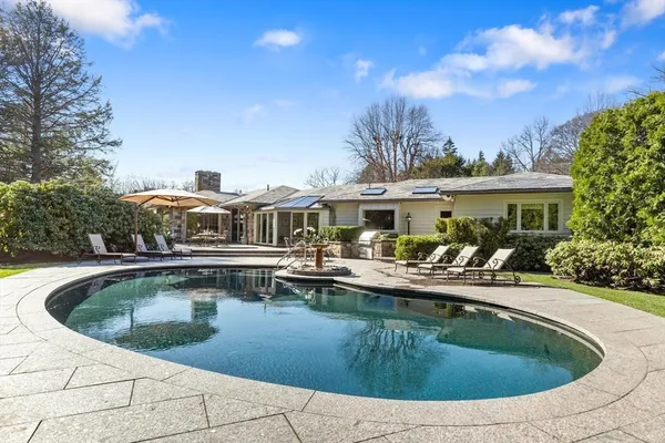 $5,700,000 | 9 Singletree Road, Brookline, MA 02467