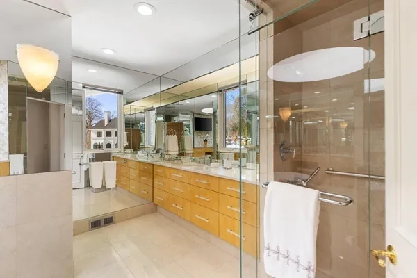 $5,700,000 | 9 Singletree Road, Brookline, MA 02467