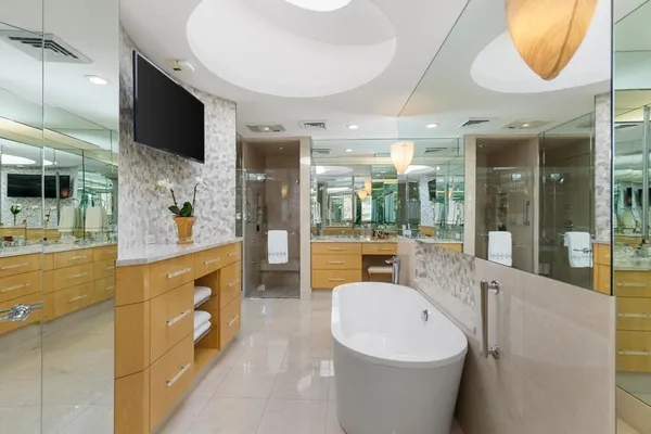$5,700,000 | 9 Singletree Road, Brookline, MA 02467