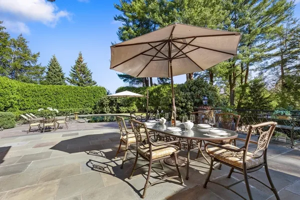 $5,700,000 | 9 Singletree Road, Brookline, MA 02467