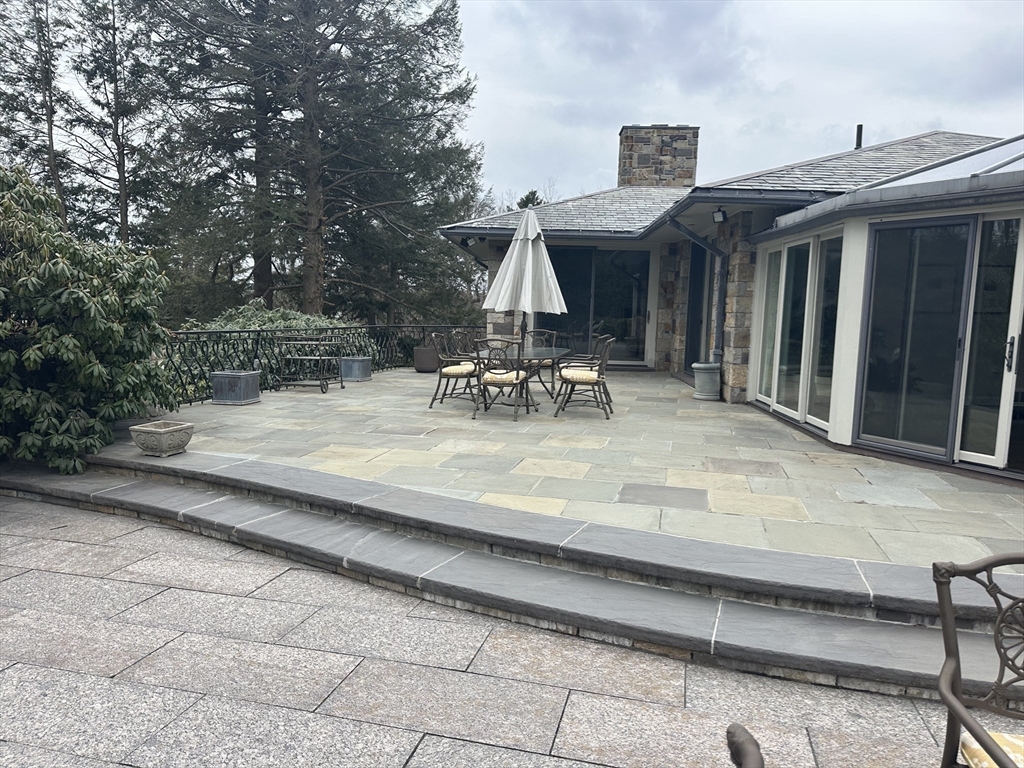 9 Singletree Road Brookline, MA 02467 - Photo 37 of 39