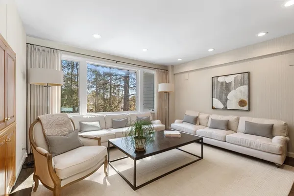 $5,700,000 | 9 Singletree Road, Brookline, MA 02467