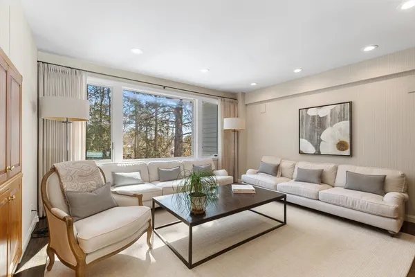 $5,700,000 | 9 Singletree Road, Brookline, MA 02467
