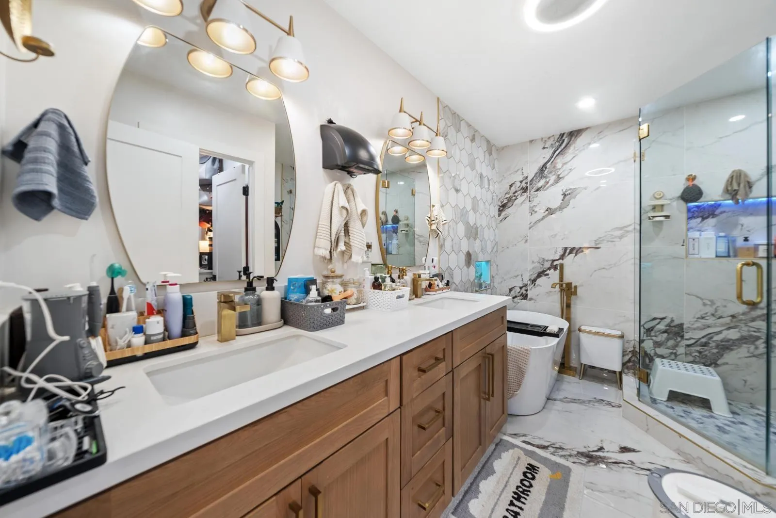 3975 Apore Street La Mesa, CA 91941 - Photo 15 of 31 Primary Bath/Spa