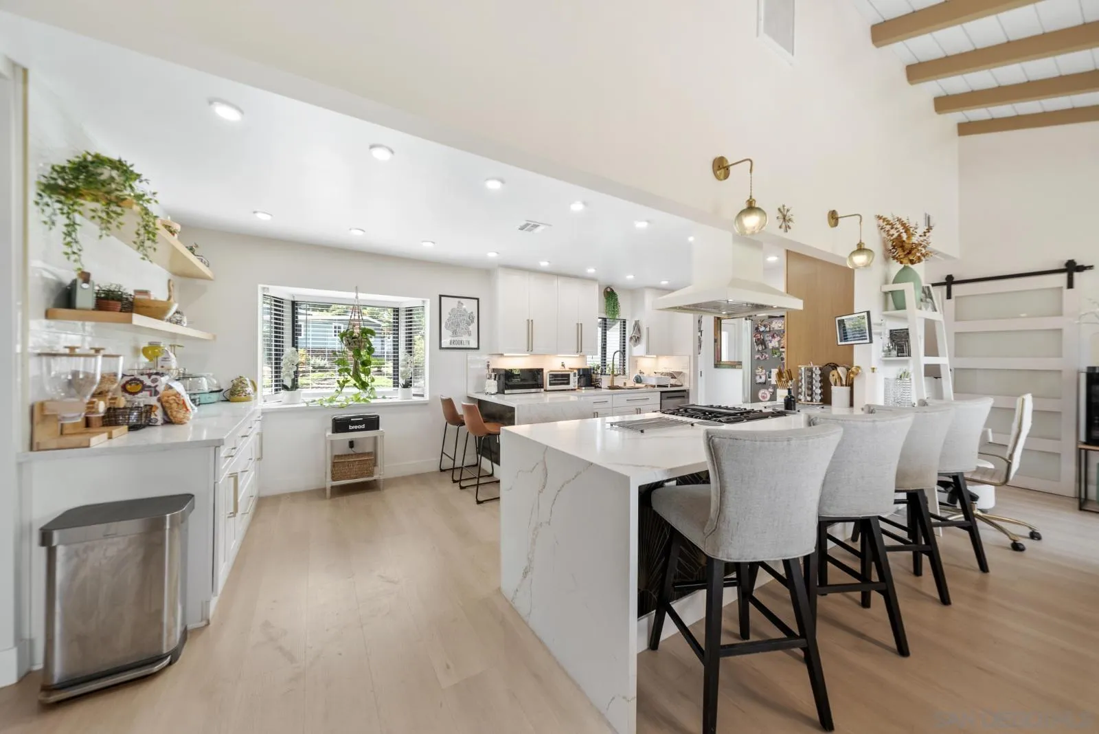3975 Apore Street La Mesa, CA 91941 - Photo 5 of 31 Kitchen