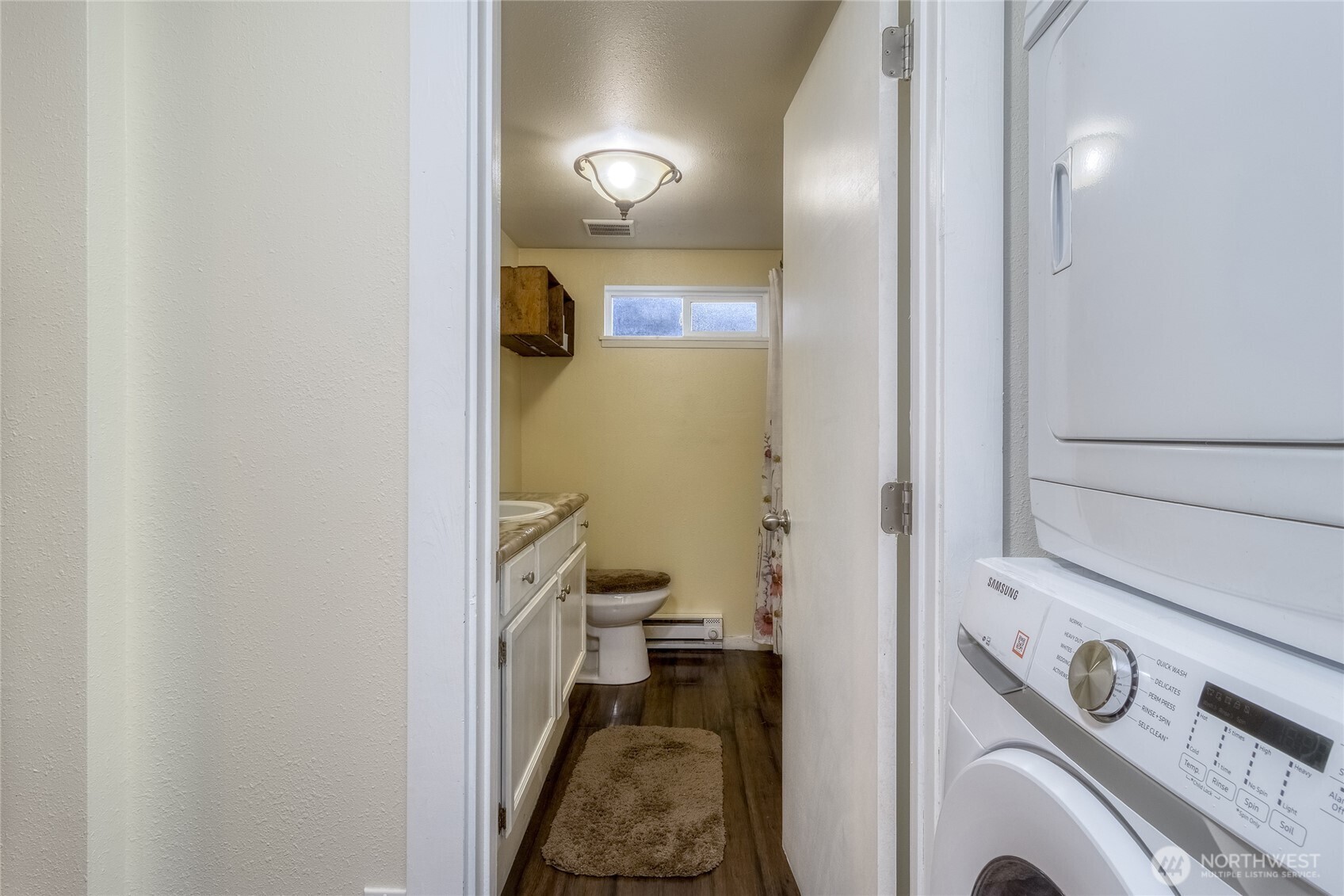 48 Blue Jay Loop Walla Walla, WA 99362 - Photo 14 of 21 a bathroom with a toilet and a shower