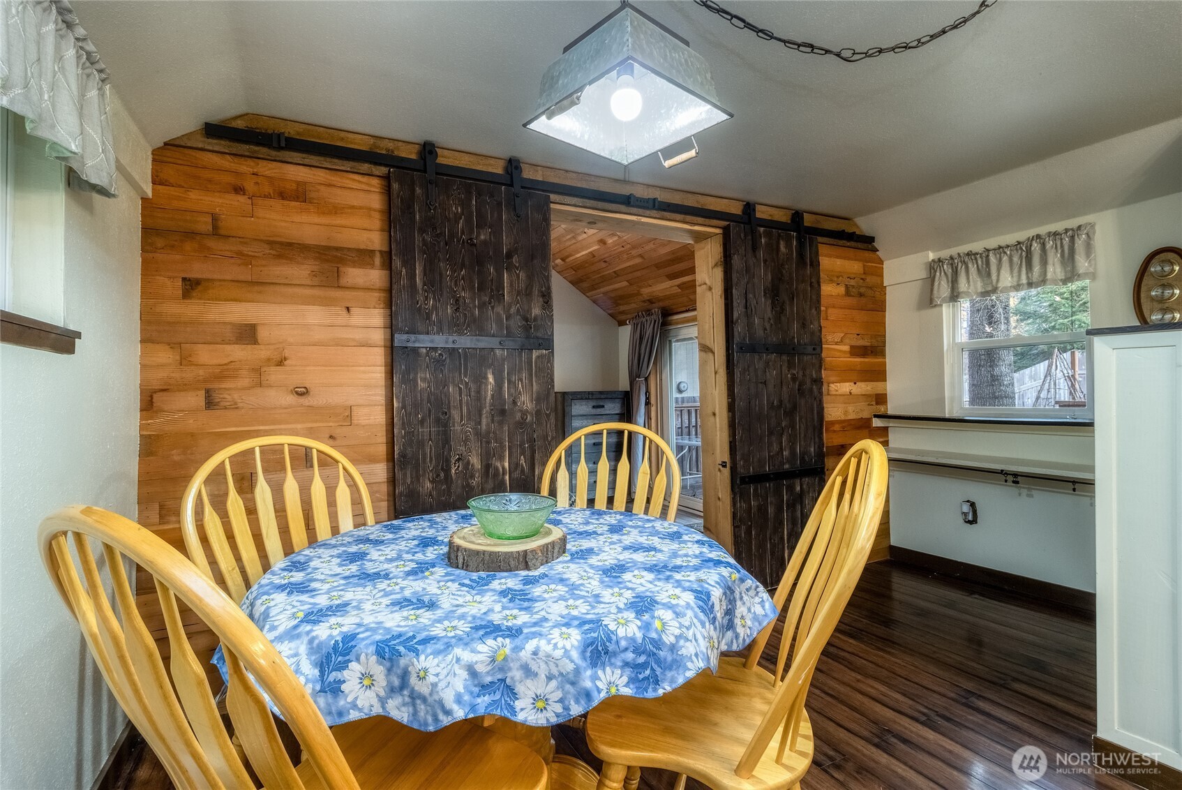 48 Blue Jay Loop Walla Walla, WA 99362 - Photo 10 of 21 a view of a dining room with furniture