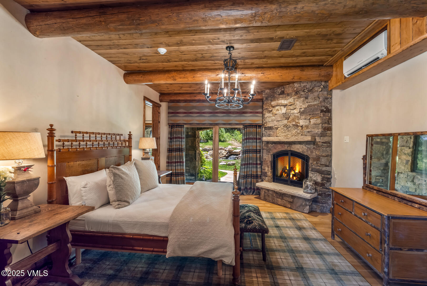 1452 Buffehr Creek Road Vail, CO 81657 - Photo 11 of 36 138A8290_1