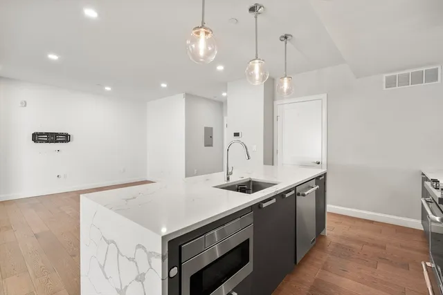 $3,750 | 54 Pleasant Street, Unit 4, Boston, MA 02125