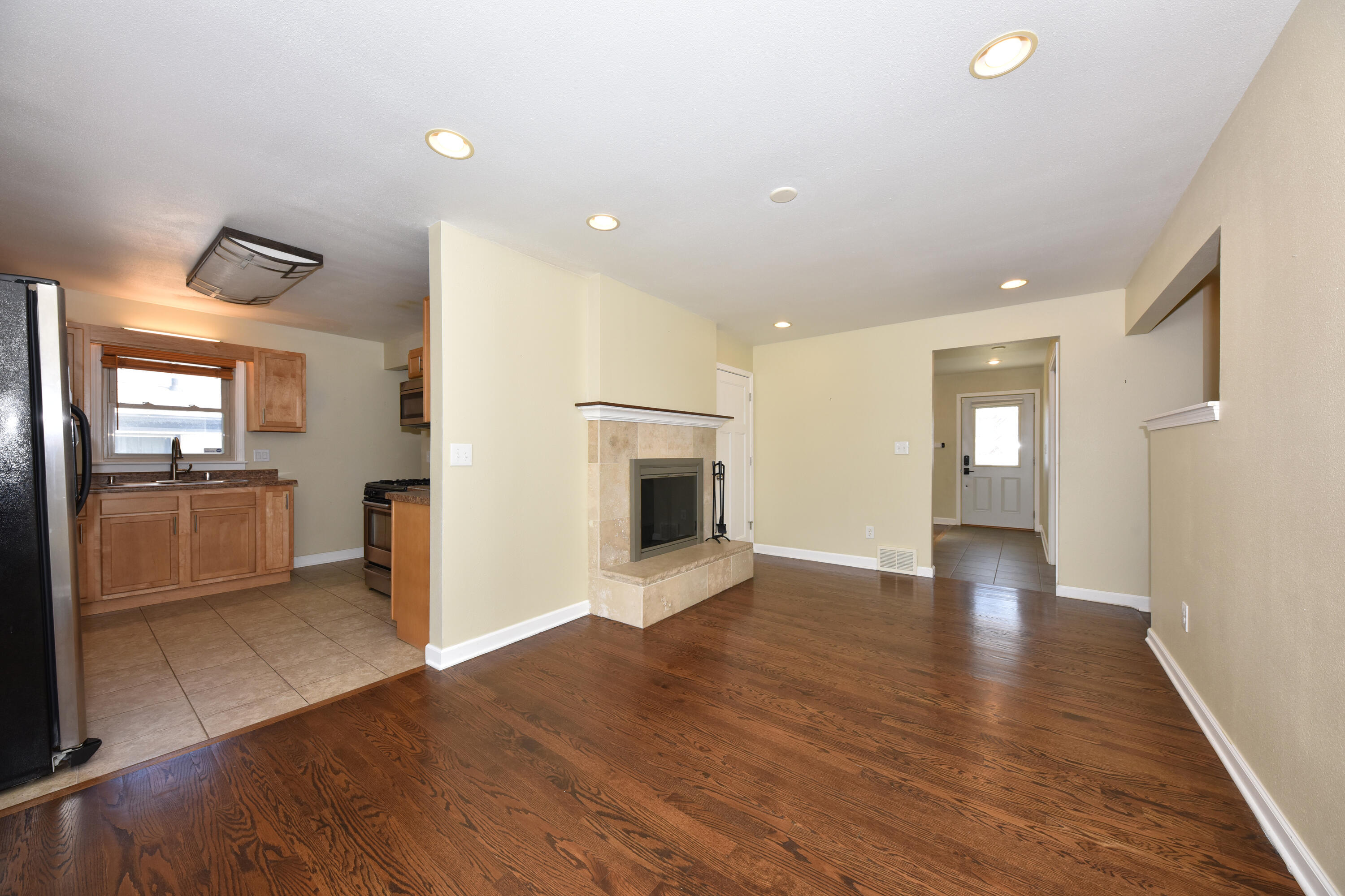 5669 South 24th Street Milwaukee, WI 53221 - Photo 7 of 33 Open to Kitchen