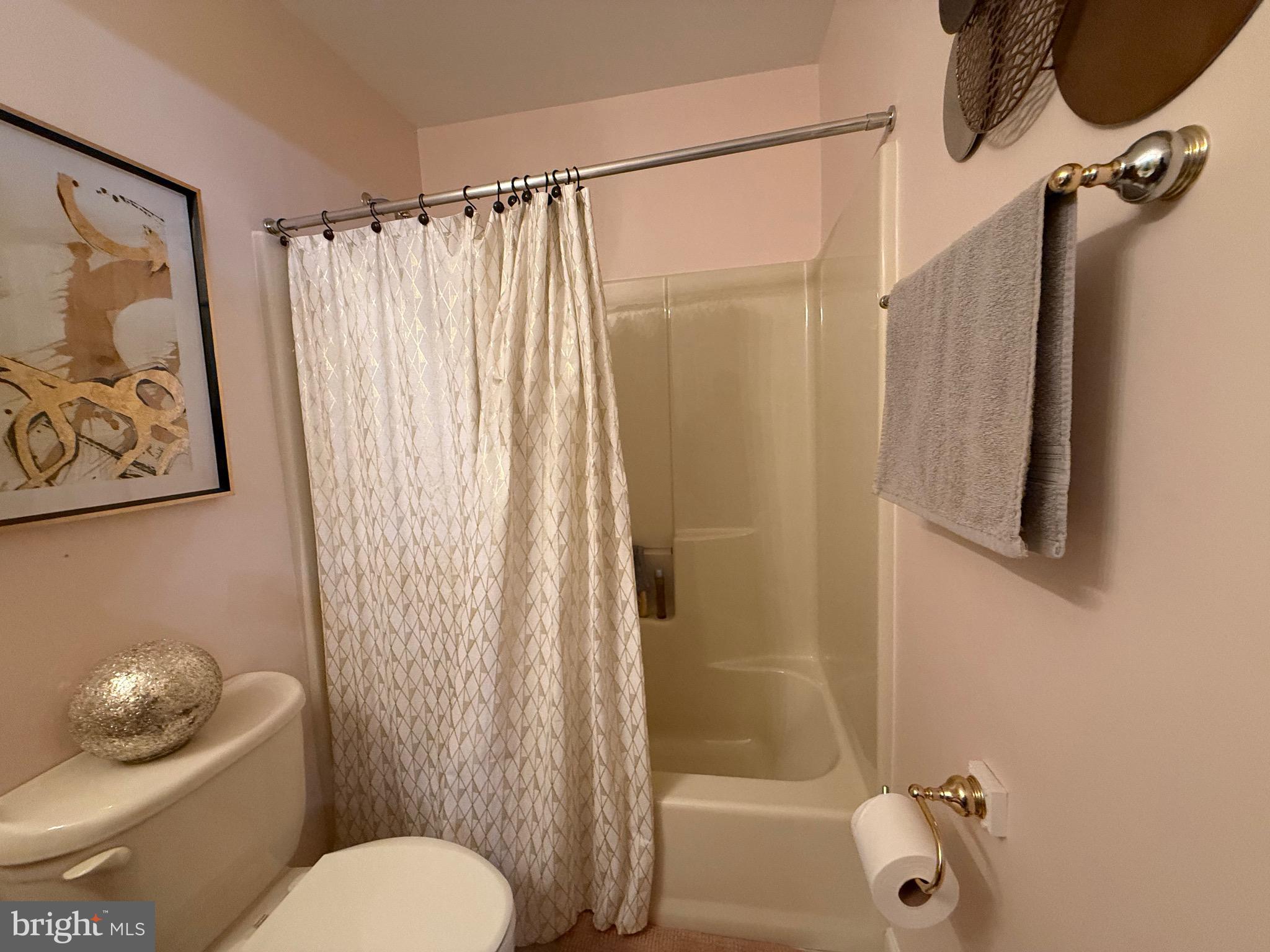 155 Erica Court Swedesboro, NJ 08085 - Photo 27 of 55 a bathroom with a sink toilet and shower