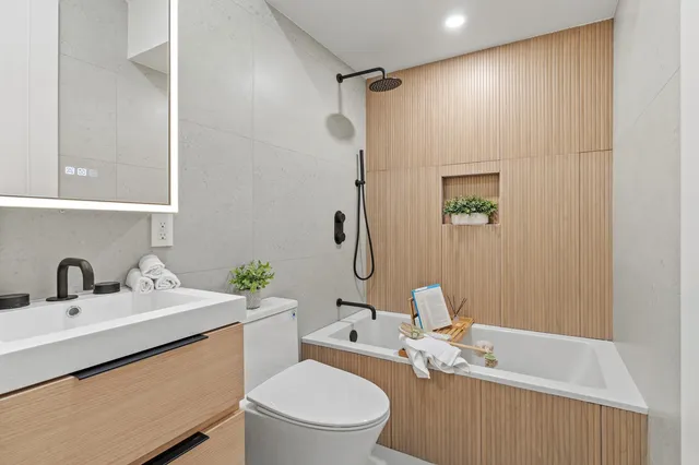 $1,050,000 | 204 Withers Street, Unit 2B | Williamsburg