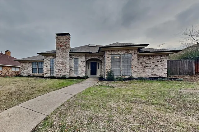$2,600 | 3320 Cross Bend Road, Plano, TX 75023