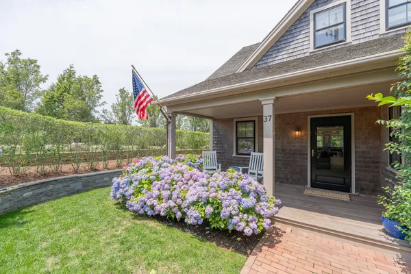 $5,995,000 | 37 Vestal Street, Nantucket, MA 02554