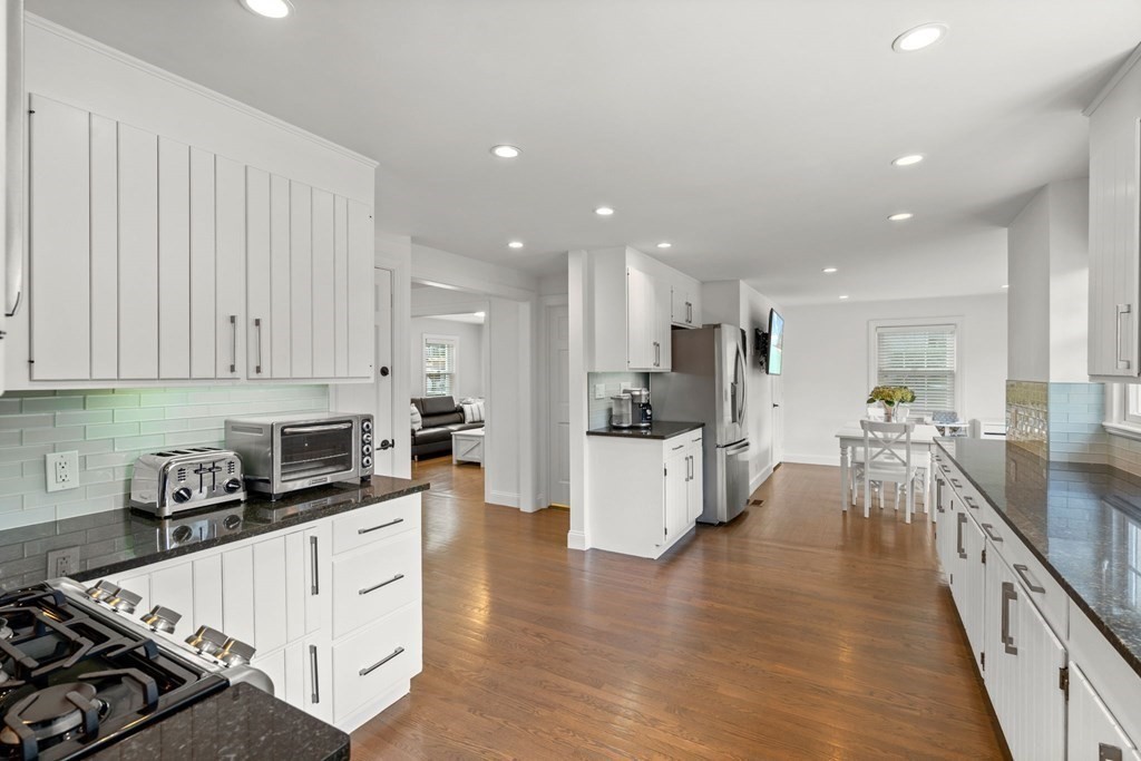 73 Puritan Road Newton, MA 02468 - Photo 14 of 30