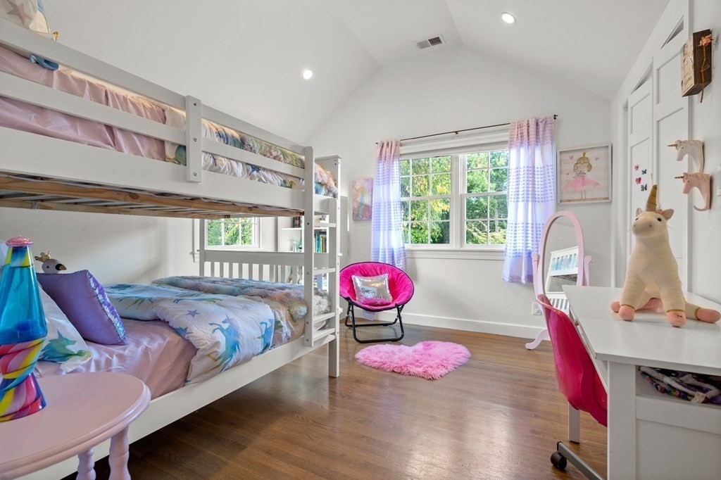 73 Puritan Road Newton, MA 02468 - Photo 19 of 30