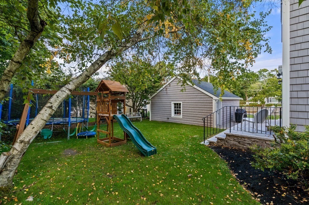 73 Puritan Road Newton, MA 02468 - Photo 4 of 30