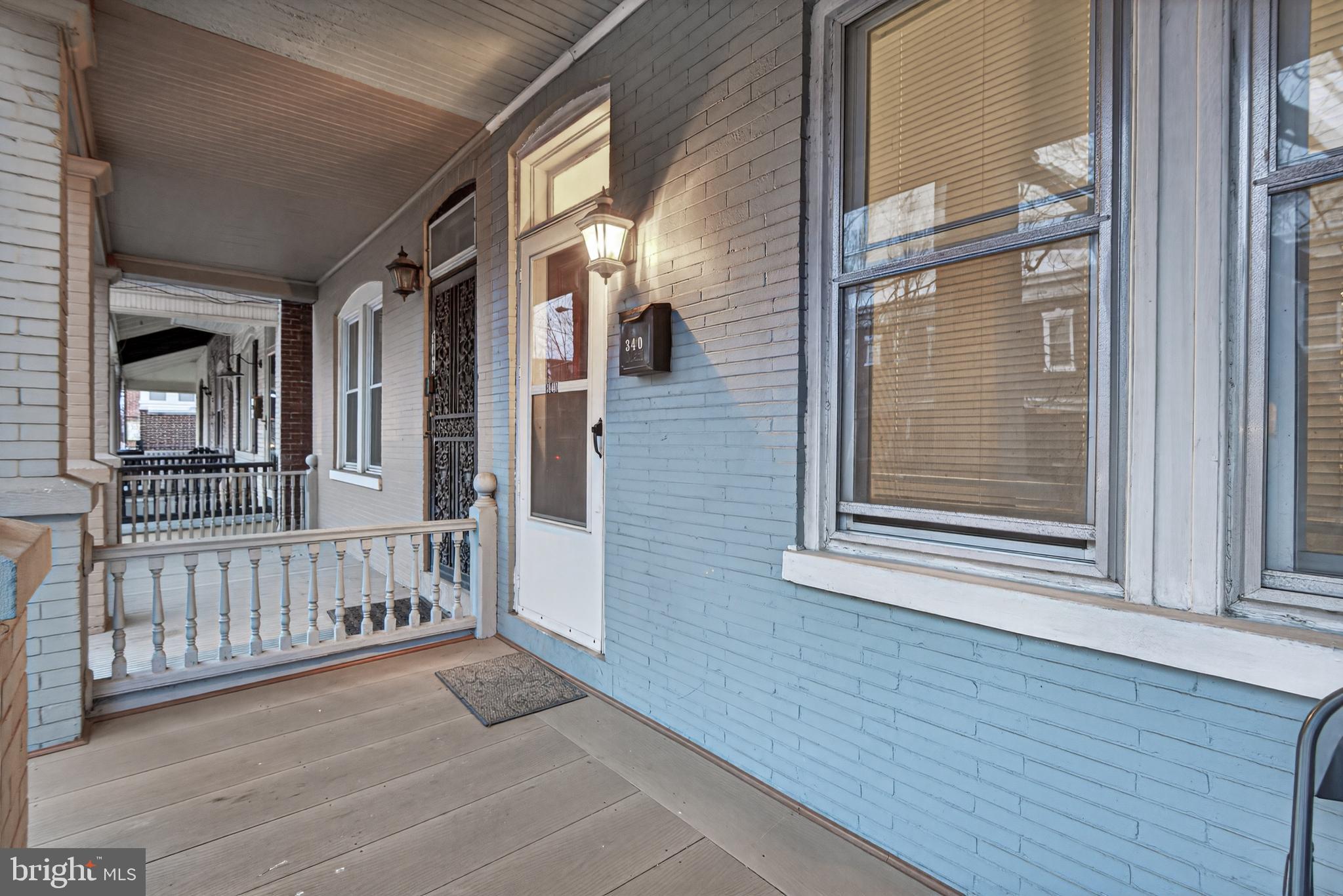 340 East Frederick Street Lancaster, PA 17602 - Photo 2 of 32 Charming entryway with classic details.