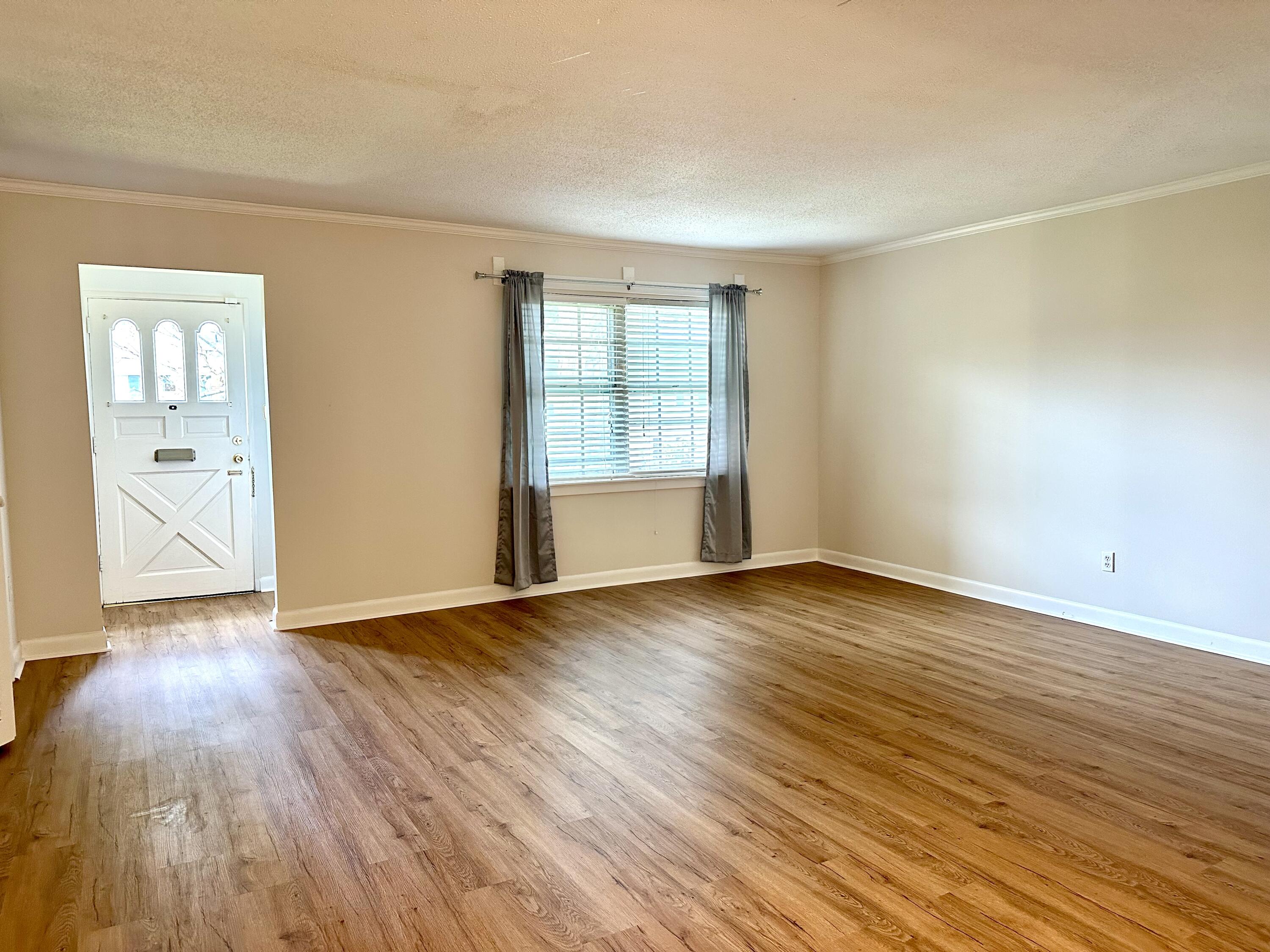 2846 Walton Way Augusta, GA 30909 - Photo 9 of 21 Photo Oct 09 2024, 12 58 34 PM