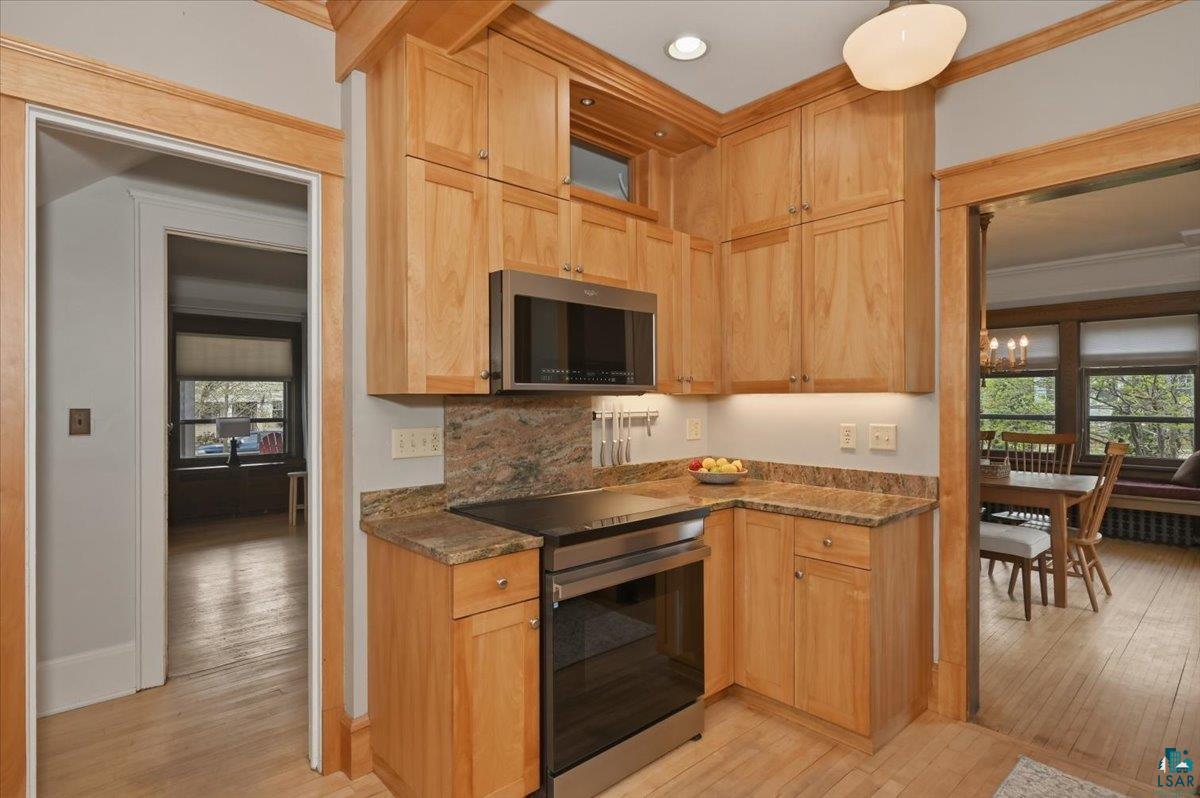 4203 Robinson Street Duluth, MN 55804 - Photo 14 of 50 Kitchen