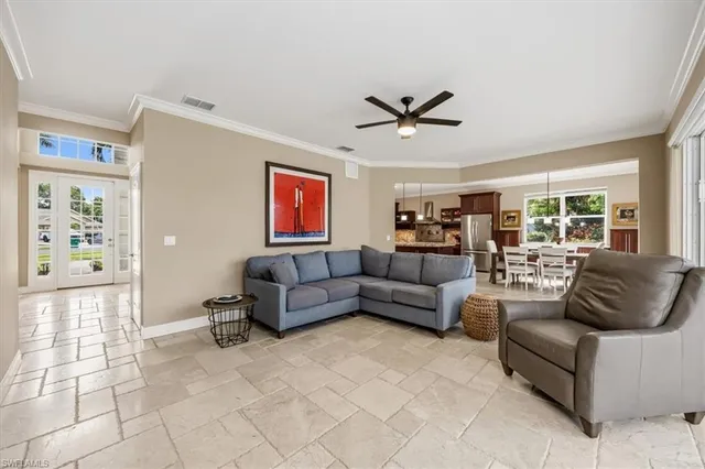 $1,225,000 | 2066 Imperial Circle, Naples, FL 34110