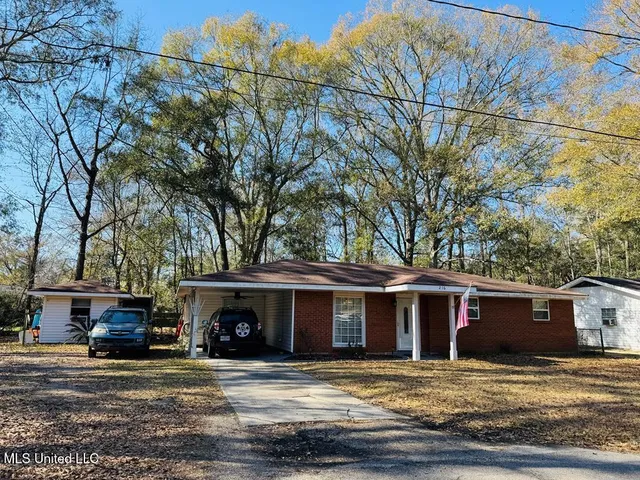 $165,000 | 216 South Green Avenue, Picayune, MS 39466