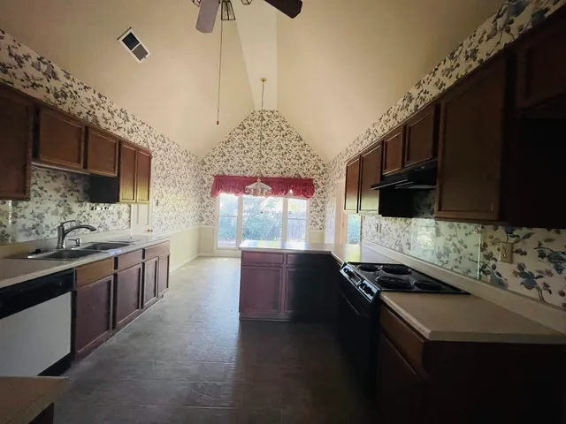 $240,000 | 9003 Fletcher Park Circle West, Memphis, TN 38016