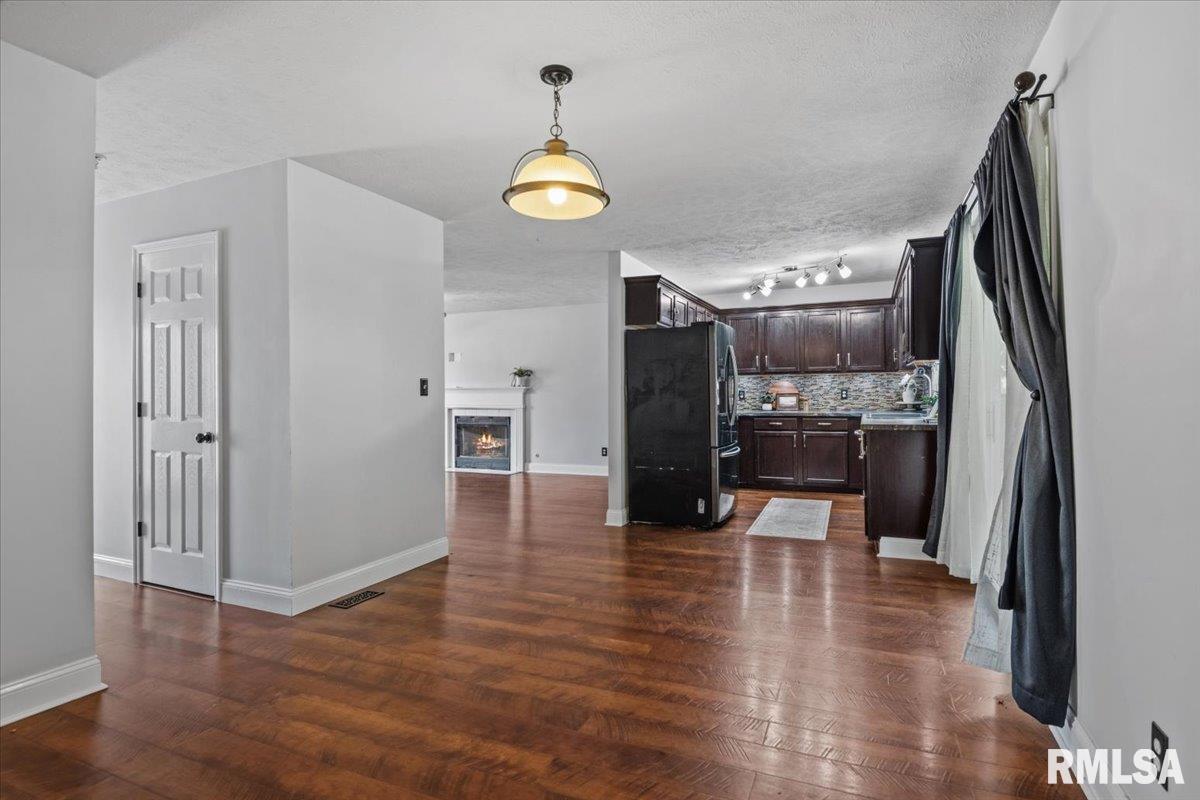 3712 Viking Boulevard Springfield, IL 62712 - Photo 12 of 45 Gallery Image 12