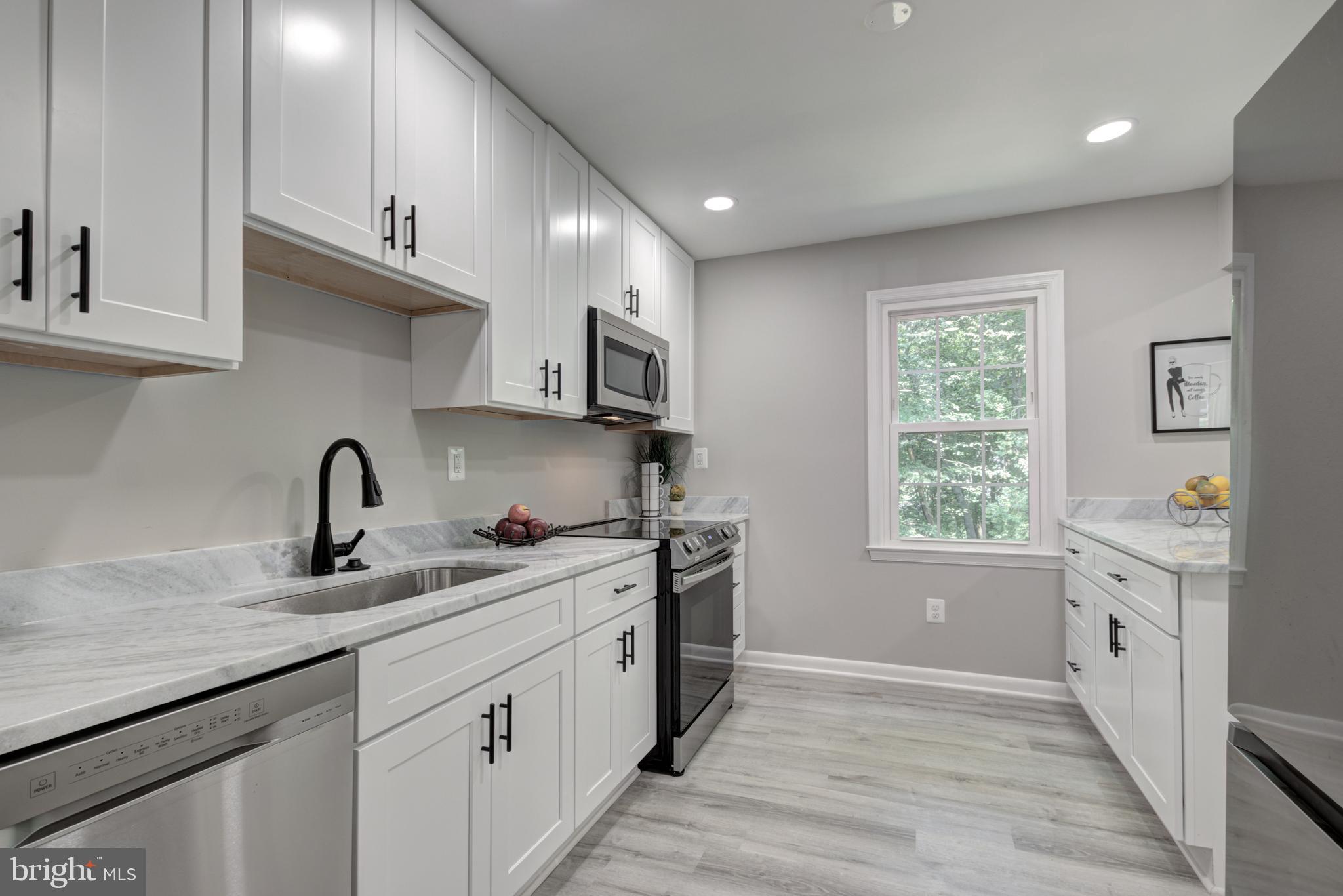 8380 Uxbridge Court Springfield, VA 22151 - Photo 15 of 36 Gallery Image 15