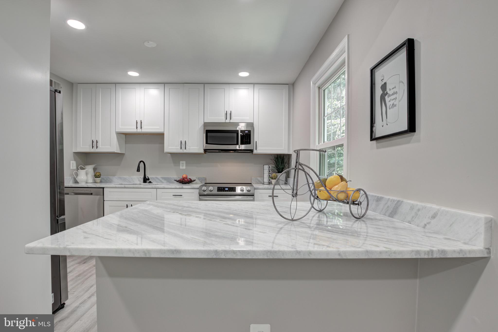 8380 Uxbridge Court Springfield, VA 22151 - Photo 3 of 36 Gallery Image 3