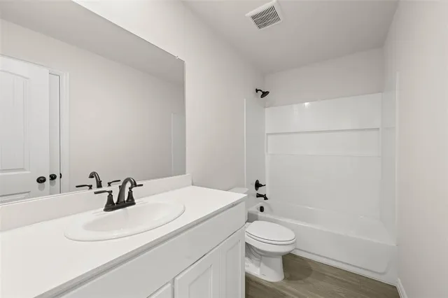 $291,990 | 426 Rose Avenue, Cleburne, TX 76033