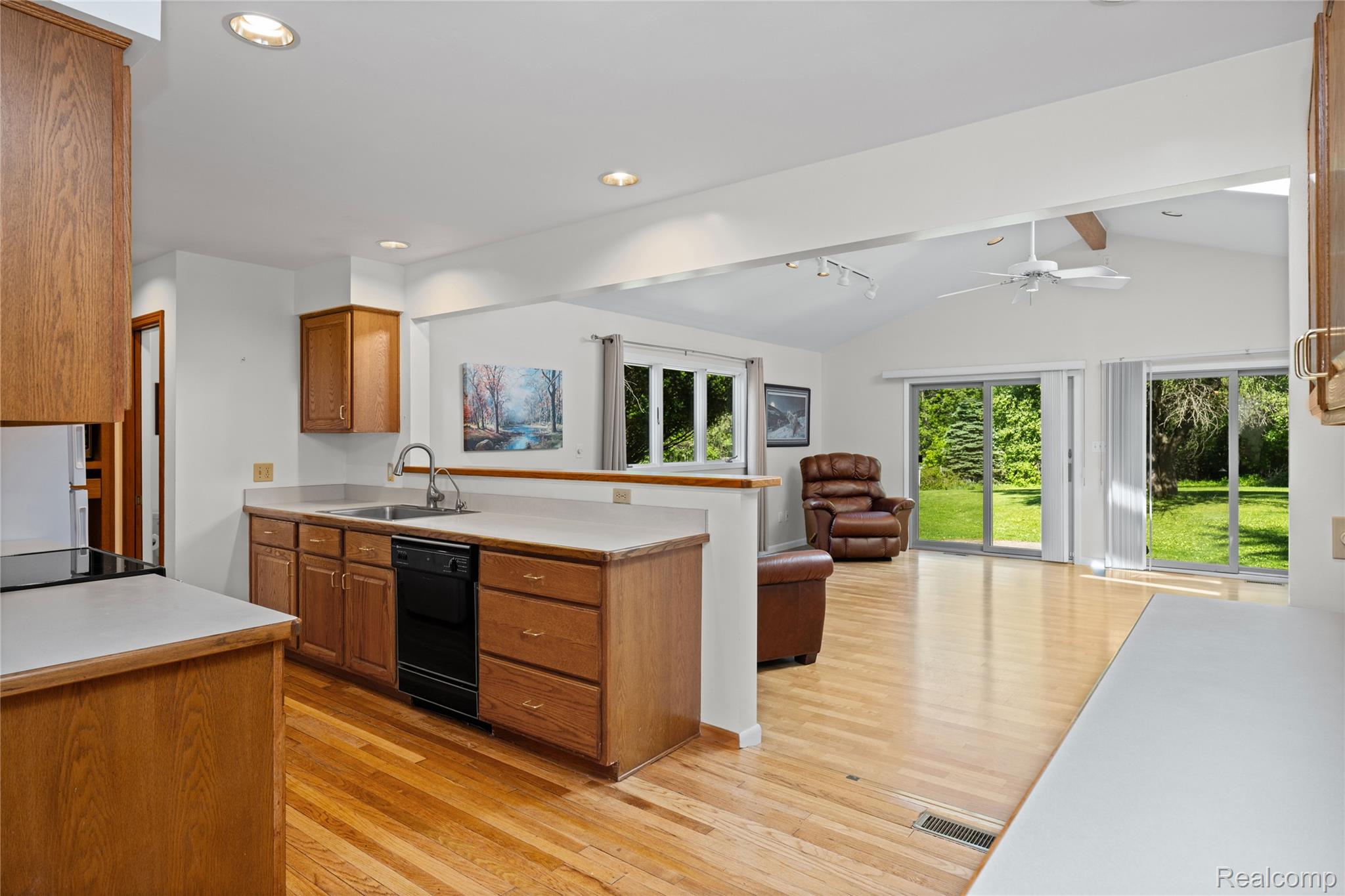 760 Waterbury Road Highland, MI 48356 - Photo 15 of 62 760 Waterbury - OnDemand Pix Photography (8).jpg